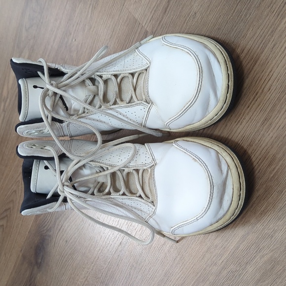 Mens Nike Jordan 1 Flight White sneakers, size 10 - Picture 3 of 5